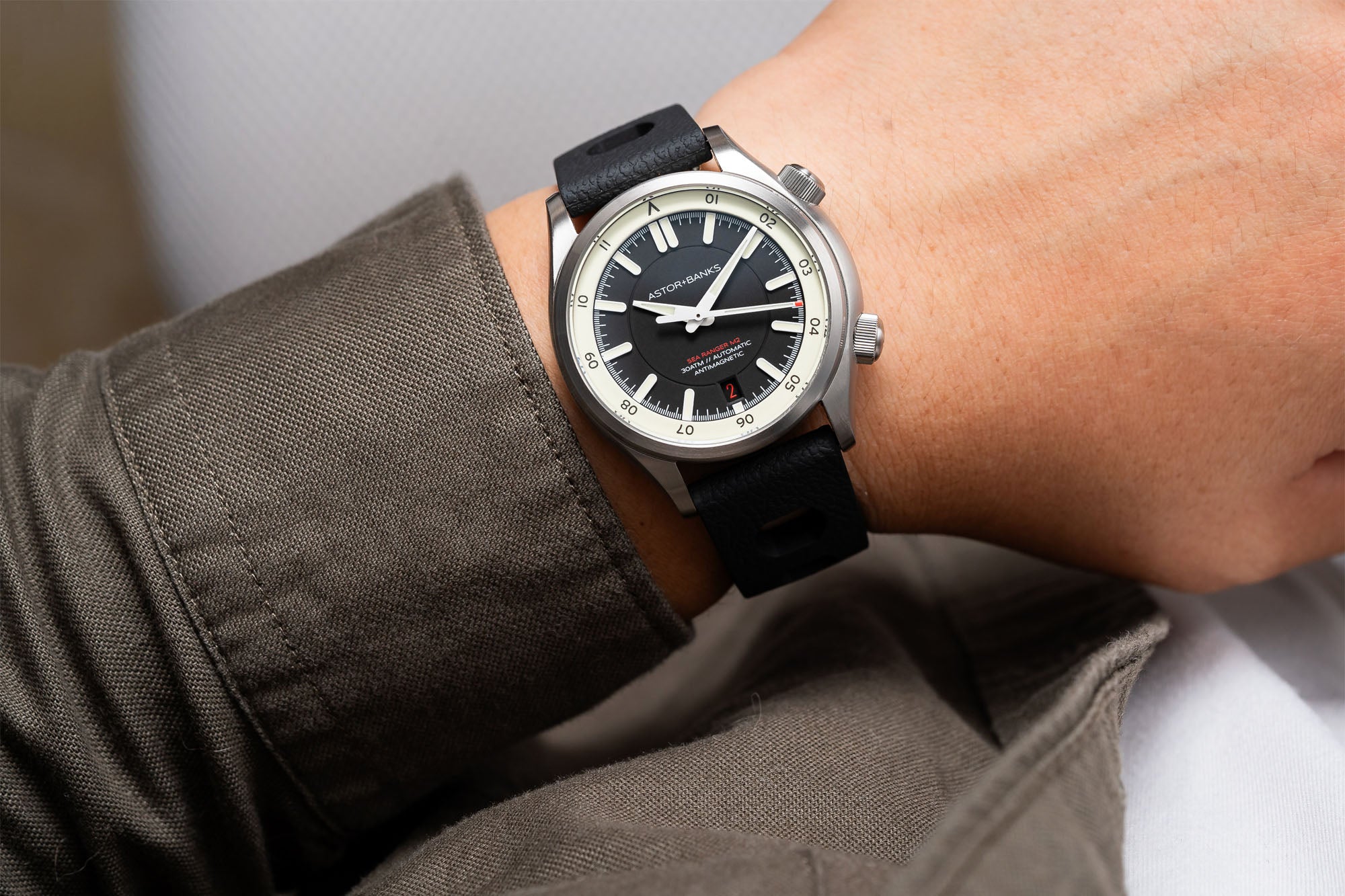 Sea Ranger M2 Black on Strap